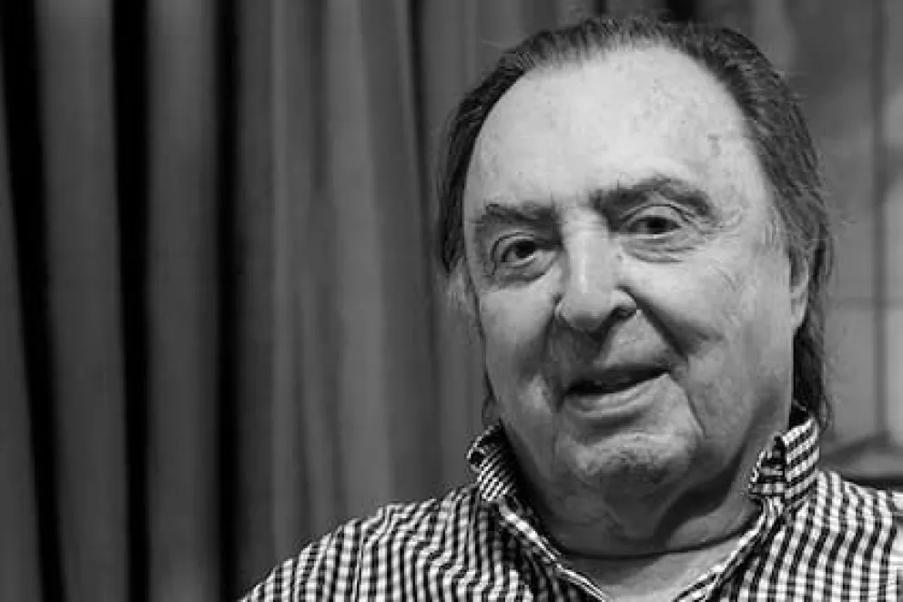 Murió Marcelo Araujo, histórica voz de Fútbol