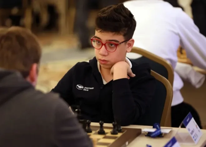 Faustino Oro sostiene el pulso en Moscú