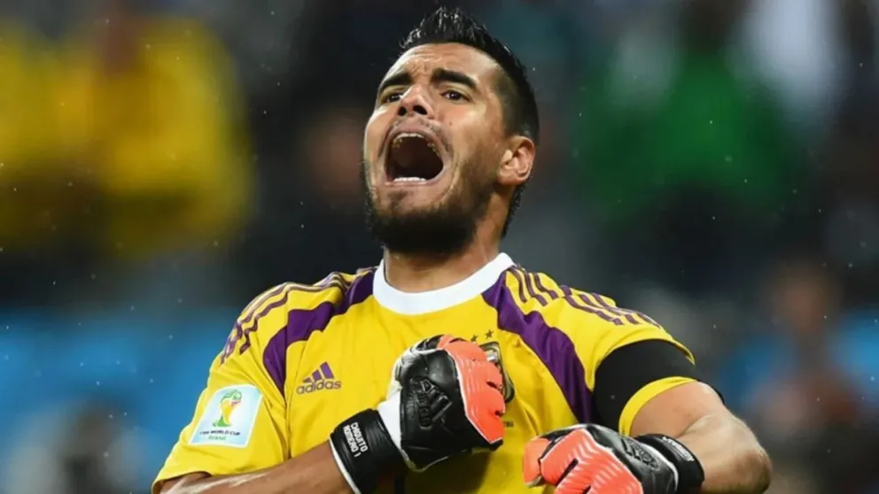 Sergio Romero anunció su retiro del fútbol profesional