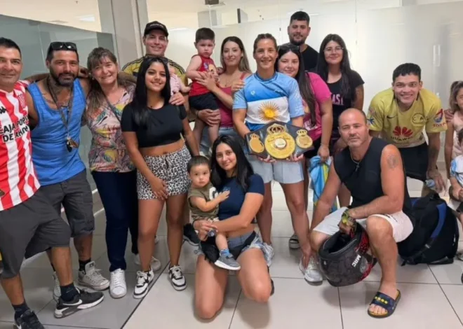 Trelew recibió a su campeona mundial