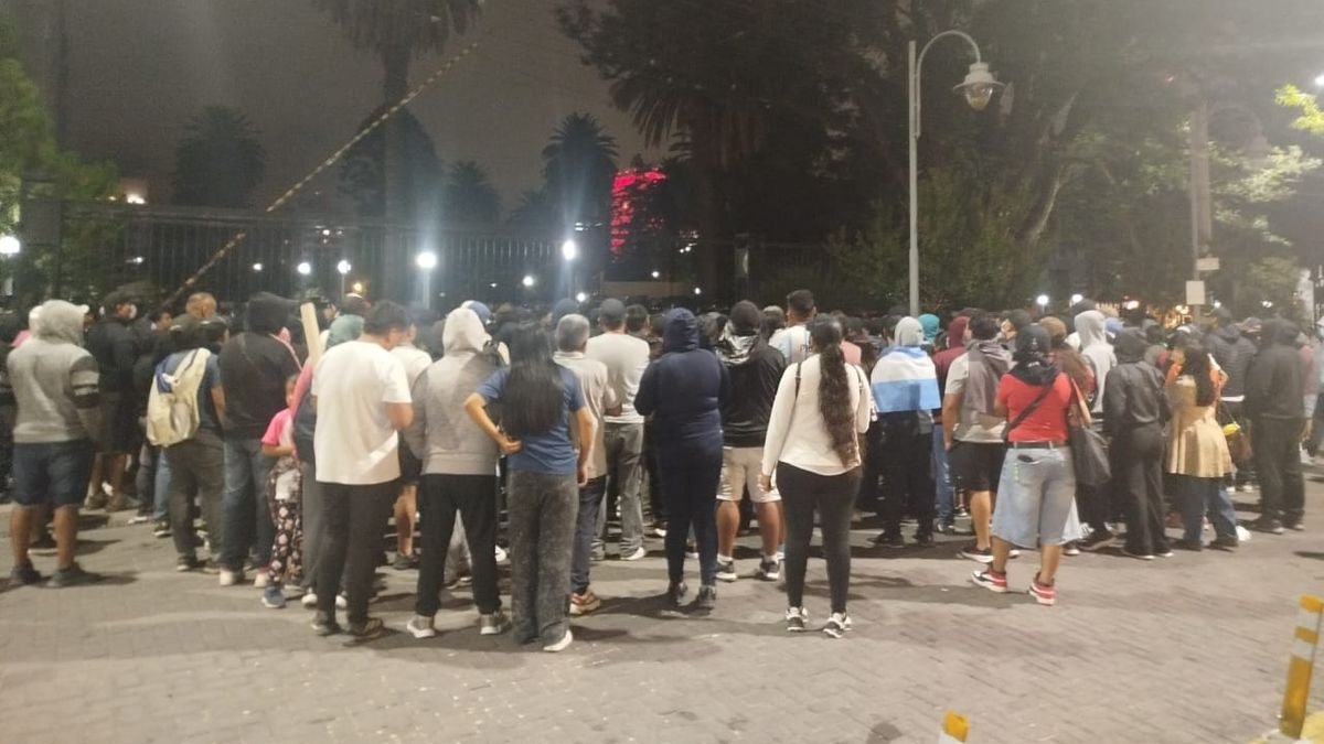 Reclamo policial en Jujuy: este martes continuará la negociación salarial con el Gobierno