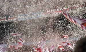 Prohíben el uso de papelitos en estadios porteños por motivos de seguridad