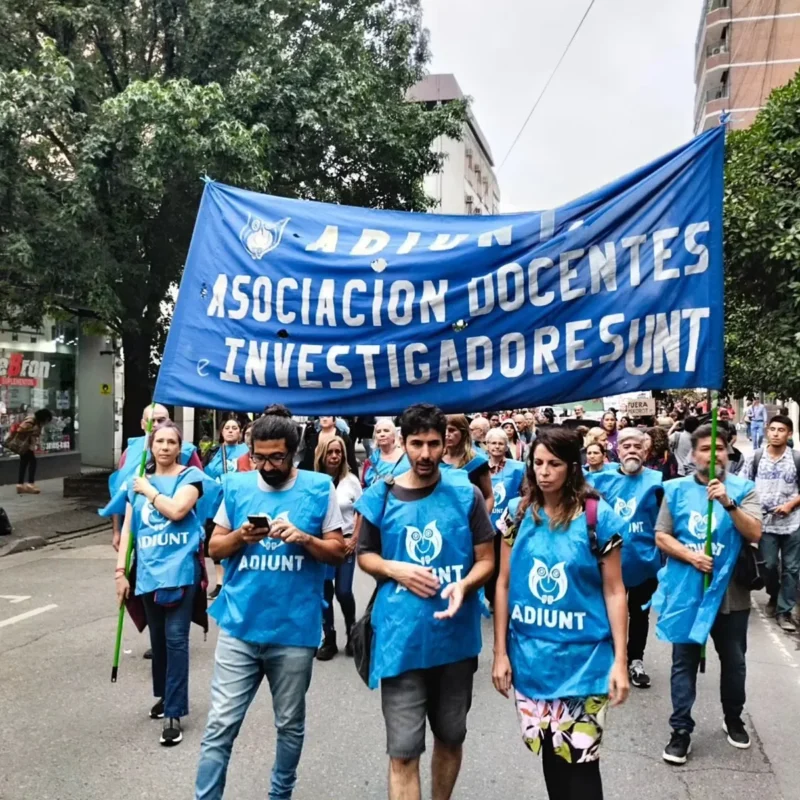 ADIUNT inició un paro total de cinco días en la Universidad Nacional de Tucumán