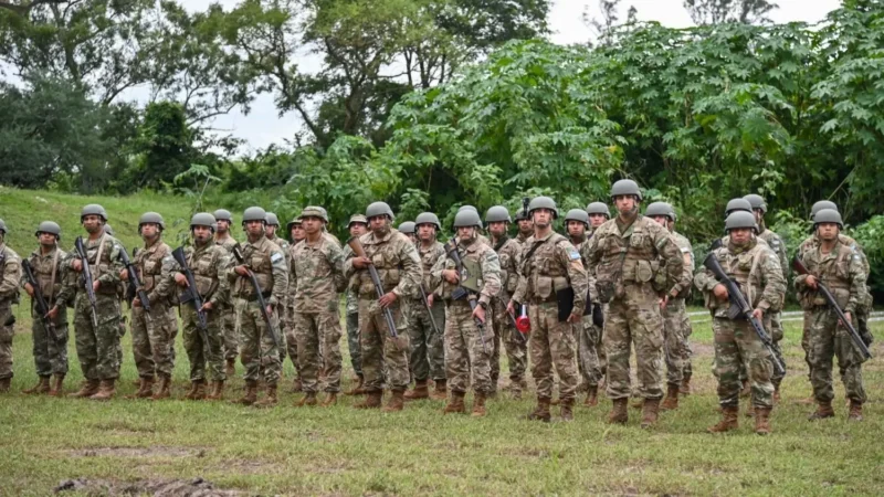 El Gobierno autorizó a los militares a tener un segundo empleo y se reabre el debate sobre los salarios del sector