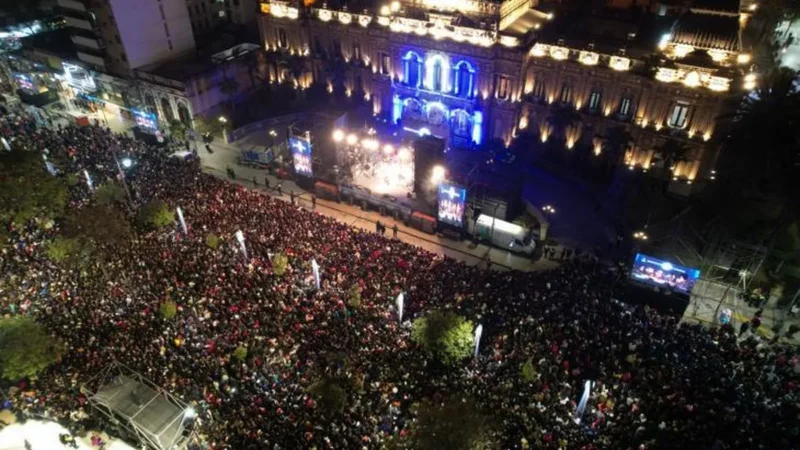 Tucumán inició las vacaciones de invierno con más de 65 mil turistas y un impacto económico de casi .000 millones Tucumán inició las vacaciones de invierno con más de 65 mil turistas y un impacto económico de casi .000 millones