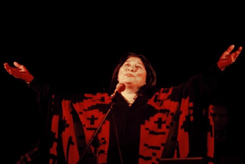 Mercedes Sosa: la voz de Tucumán que nació junto a la Patria y conquistó el mundo Mercedes Sosa: la voz de Tucumán que nació junto a la Patria y conquistó el mundo