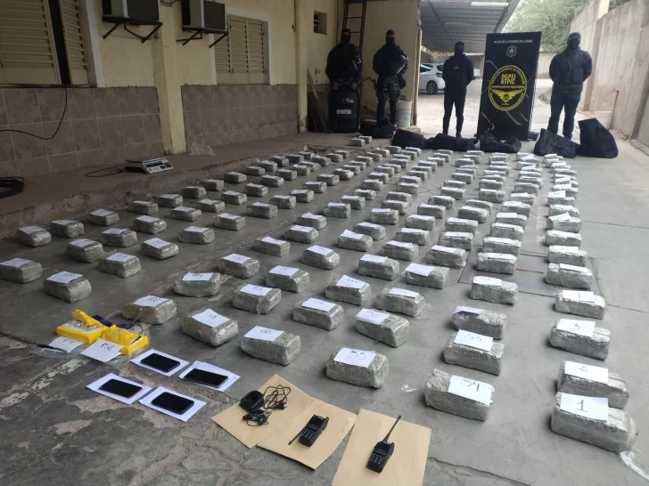 Secuestraron más de 150 kilos de cocaína y detuvieron a cuatro tucumanos en La Rioja