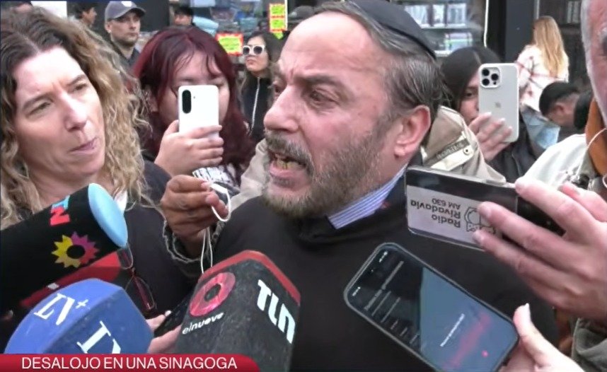 Atribuyen un mandato divino para resistir un desalojo en Flores: “Este templo nos fue prometido por Dios”