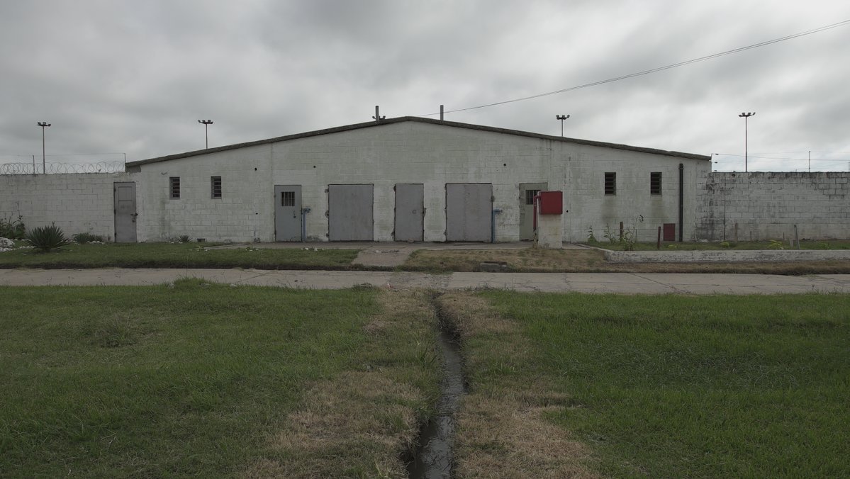 Detienen a 15 agentes del Servicio Penitenciario Bonaerense por torturas y abusos sexuales en el penal de Magdalena