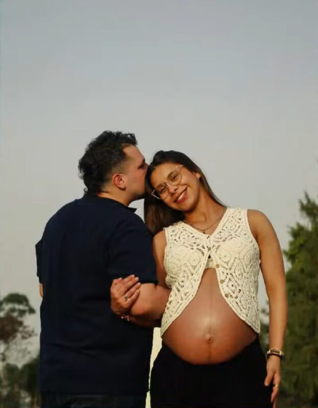Murió a los 26 años después de dar a luz: su esposo pide justicia y una explicación sobre lo ocurrido en el sanatorio
