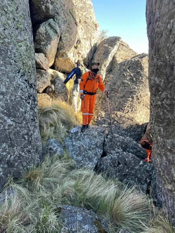 La principal hipótesis sobre la desaparición de Raúl Moyano apunta a una caída en una quebrada