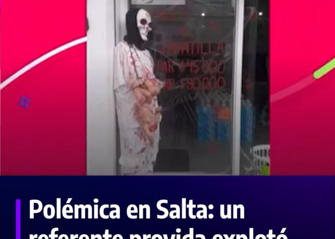 Indignación en Salta por una decoración de Halloween: un comercio exhibió un muñeco ensangrentado y estallaron las críticas